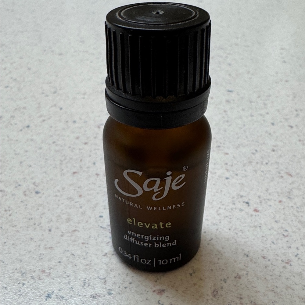 Elevate - Invigorating Diffuser Blend - Picture 5 of 7